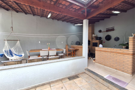 Casa à venda com 4 quartos, sendo 1 suíte,  em João Xxiii, Vinhedo, SP