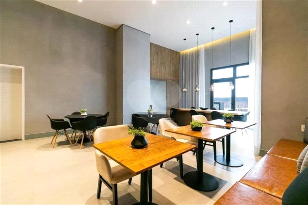 Apartamento à venda com 2 quartos, sendo 1 suíte,  em Vila Esperança, São Paulo, SP