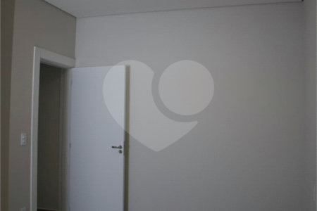 Casa à venda com 3 quartos, sendo 1 suíte, no condomínio Village Moutonee Salto, Salto - SP