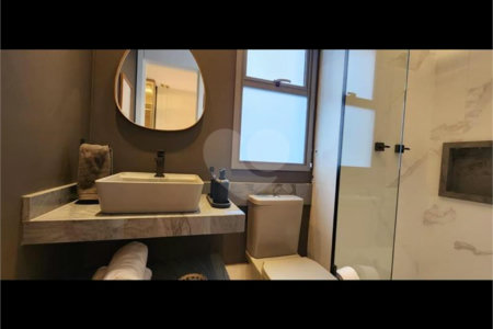 Apartamento à venda com 3 quartos, sendo 1 suíte, em Vila Mariana, São Paulo, SP