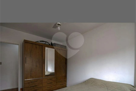 Apartamento à venda com 3 quartos, sendo 1 suíte,  em Aclimação, São Paulo, SP