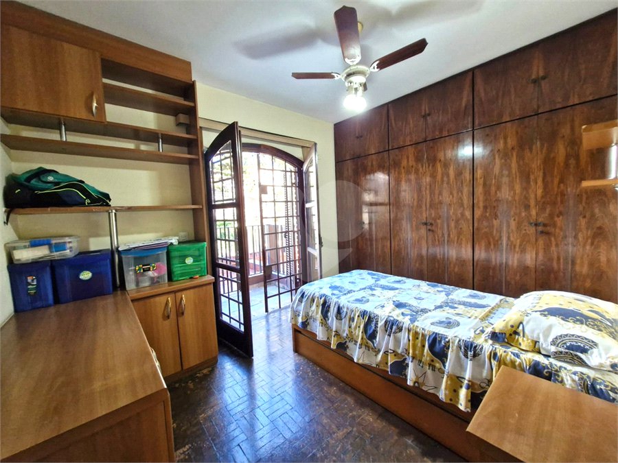 Casa à venda com 4 quartos, sendo 1 suíte, em Alto da Boa Vista, São Paulo, SP