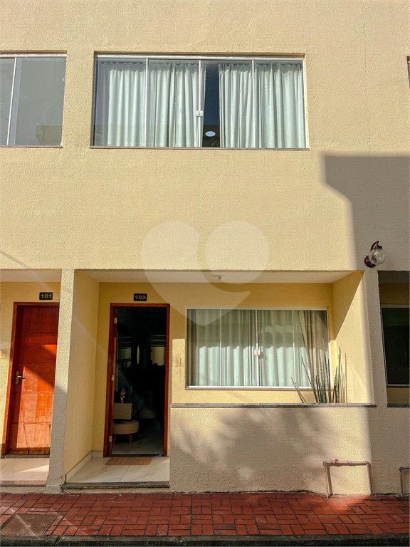 Casa à venda com 4 quartos, sendo 1 suíte, no condomínio Imperial Santa Cruz, Rio de Janeiro - RJ