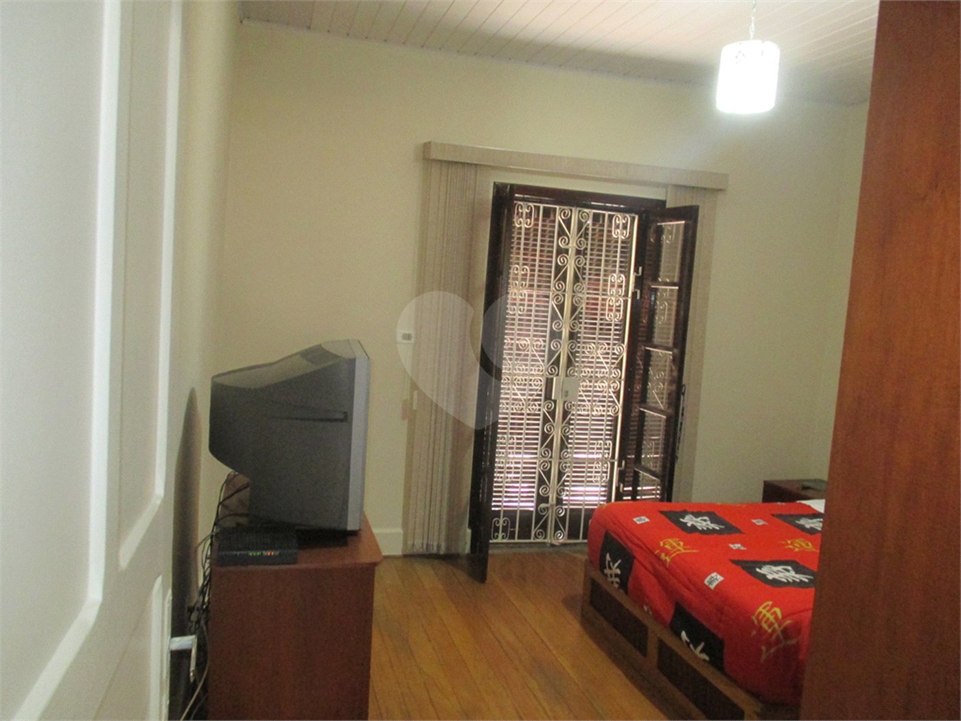 Casa à venda com 2 quartos, sendo 1 suíte, em Mirandópolis, São Paulo, SP