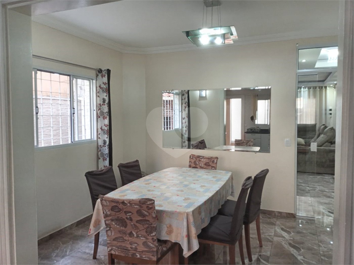 Sobrado à venda com 3 quartos, sendo 1 suíte, em Jardim Santa Beatriz, Guarulhos, SP