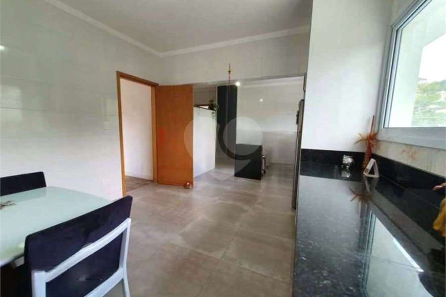 Sobrado à venda com 4 quartos, sendo 3 suítes, em Tremembé, São Paulo, SP