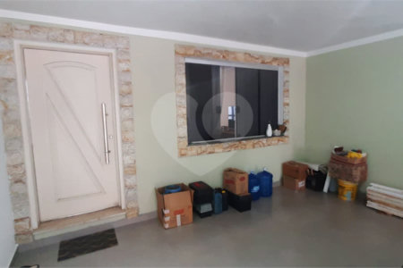 Sobrado à venda com 4 quartos, sendo 1 suíte, em Vila Lúcia, São Paulo, SP