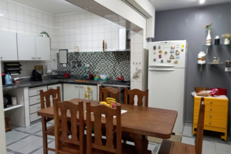 Sobrado à venda com 3 quartos, sendo 1 suíte, em Vila Cruzeiro, São Paulo, SP