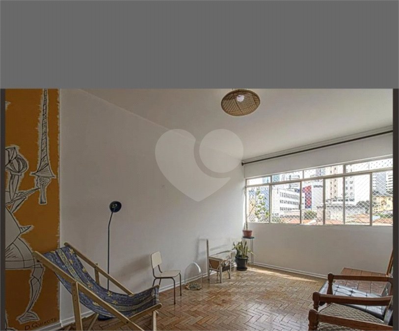Apartamento à venda com 3 quartos, sendo 1 suíte,  em Aclimação, São Paulo, SP
