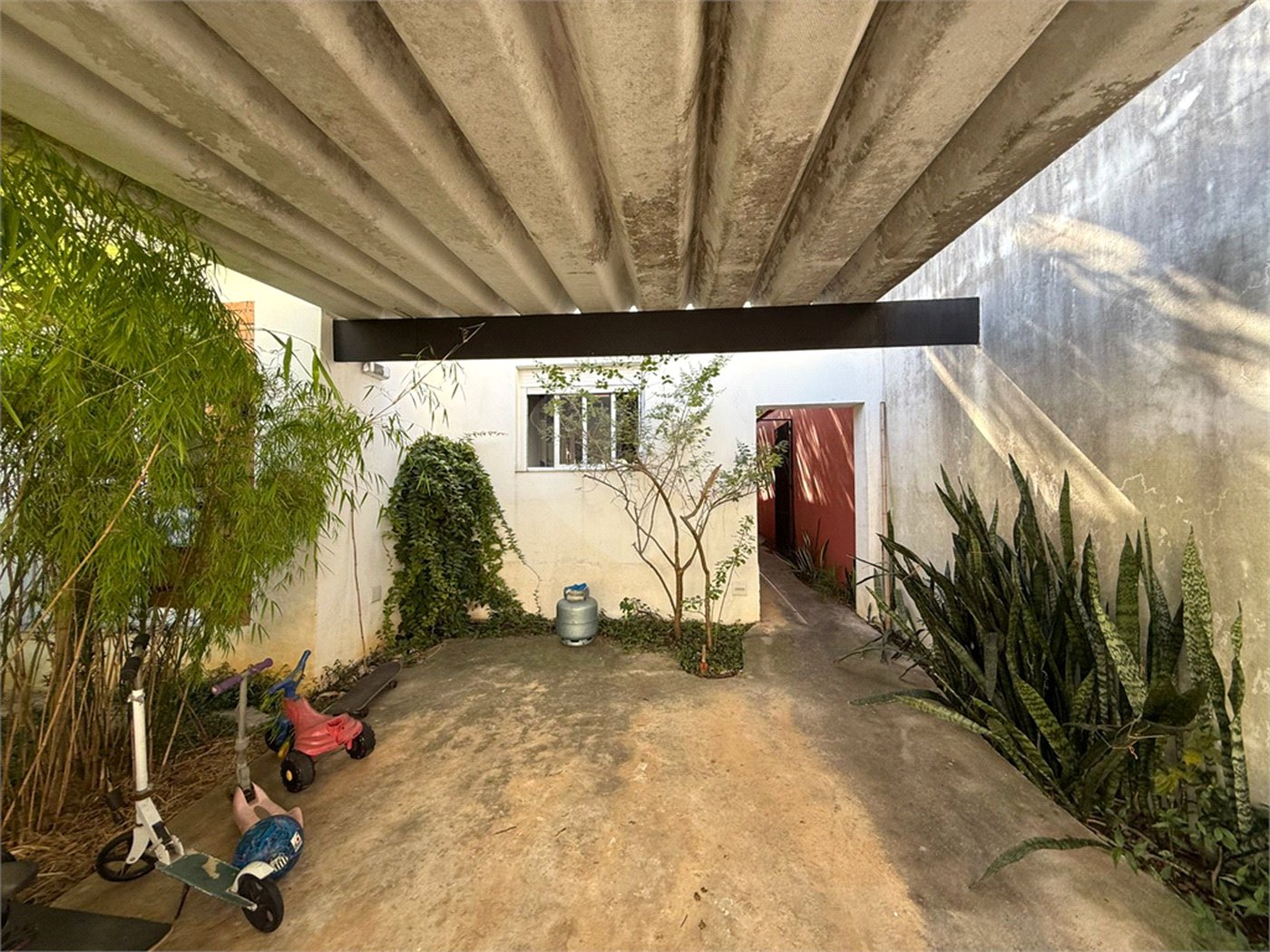 Casa à venda com 3 quartos, sendo 1 suíte, em Ipiranga, São Paulo, SP