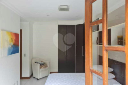 Casa à venda com 4 quartos, sendo 6 suítes, em Campo Grande, Rio de Janeiro, RJ