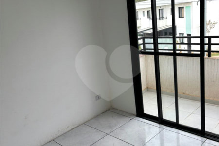 Casa à venda com 2 quartos no condomínio Sindona Parque 1, Cotia - SP