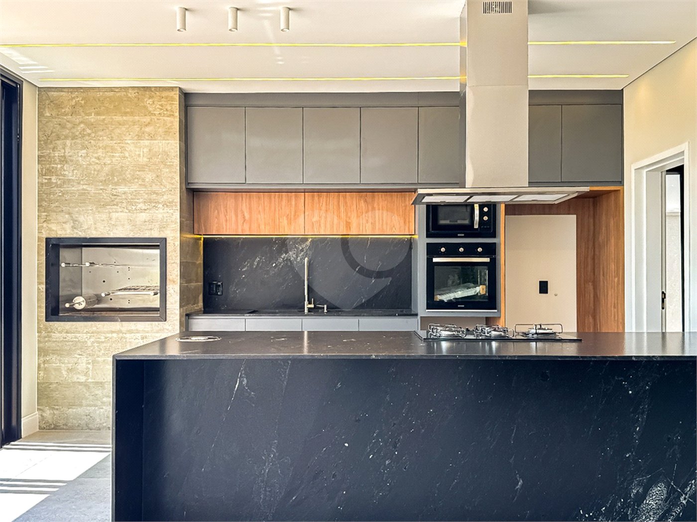 Casa à venda com 3 suítes no condomínio Jardim Vila Paradiso, Indaiatuba - SP