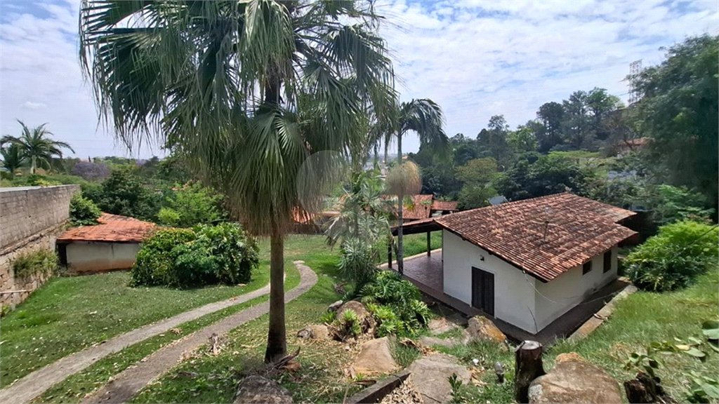 Casa à venda com 3 quartos, sendo 1 suíte, no condomínio São Joaquim, Vinhedo - SP