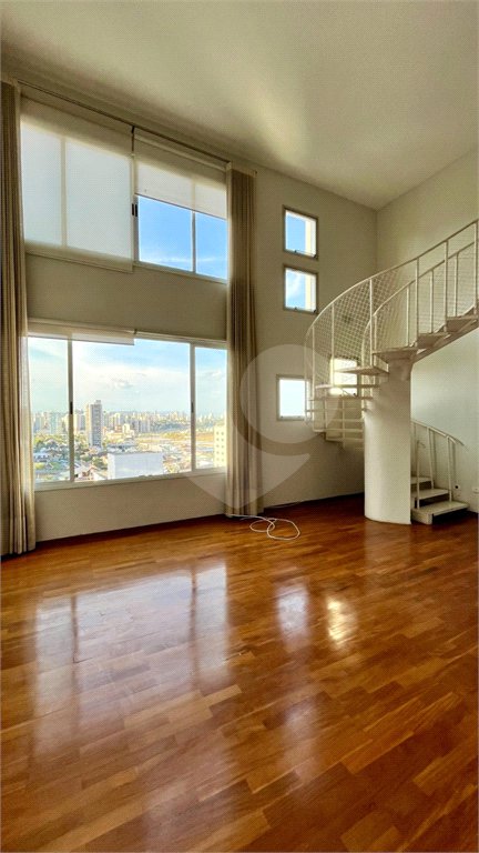 Apartamento à venda com 3 quartos, sendo 1 suíte,  em Parque Residencial Aquarius, São José dos Campos, SP