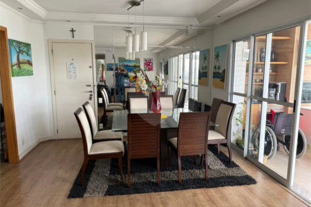 Apartamento à venda com 4 quartos, sendo 3 suítes, em Campo Grande, São Paulo, SP