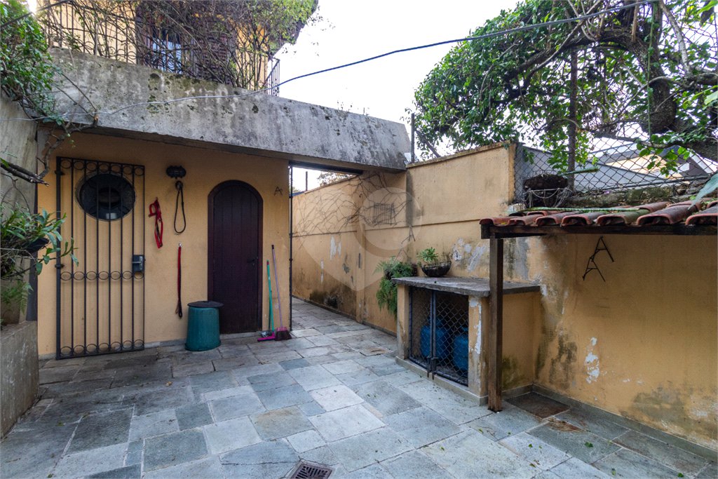 Casa à venda com 4 quartos, sendo 1 suíte, em Campo Belo, São Paulo, SP