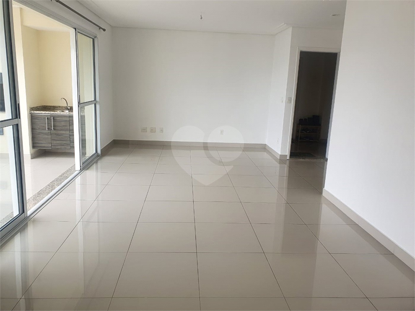 Apartamento à venda com 3 quartos, sendo 1 suíte, em Granja Julieta, São Paulo, SP