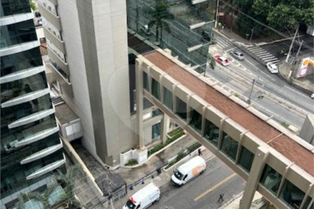 Apartamento à venda com 2 quartos, sendo 1 suíte, em Vila Olímpia, São Paulo, SP