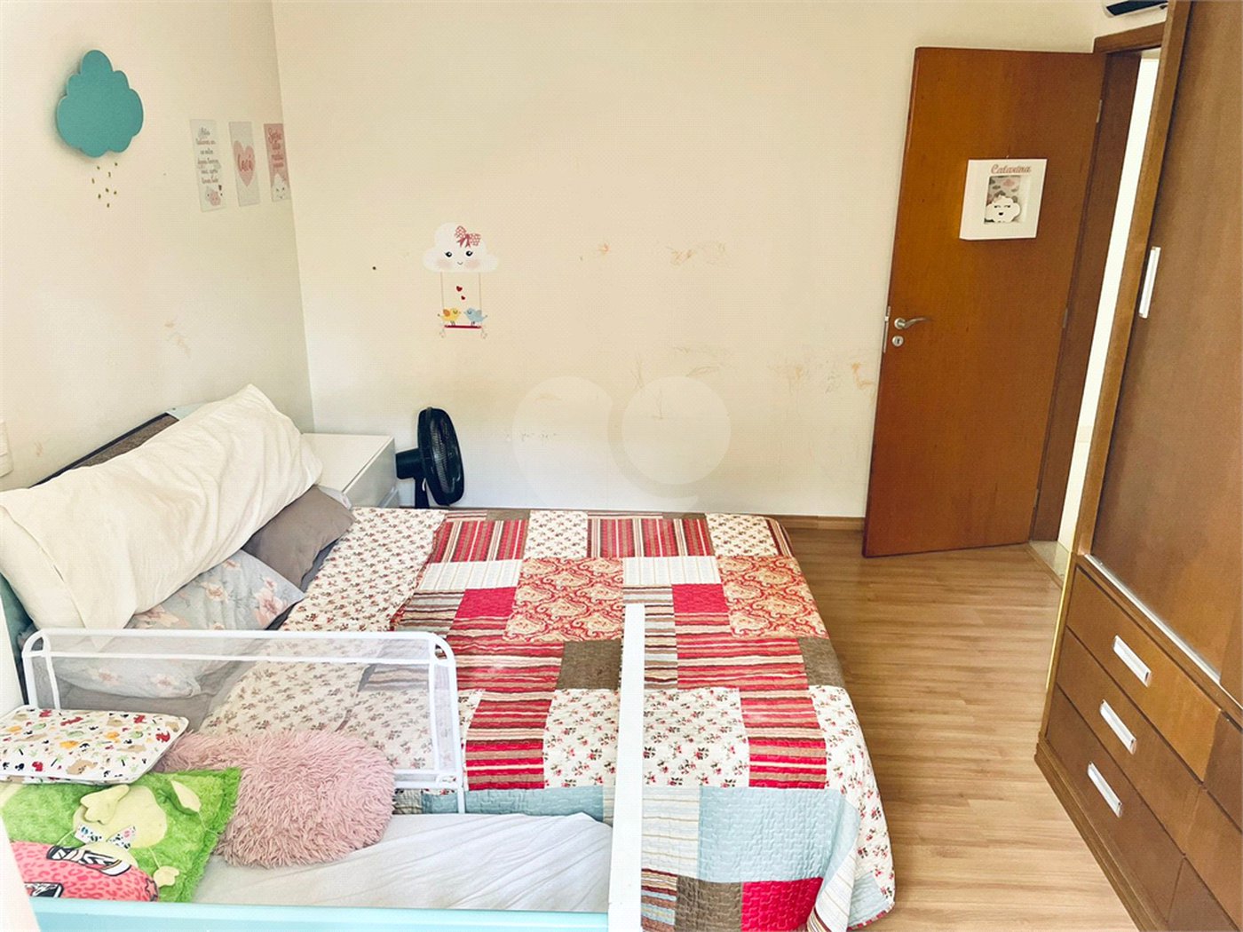 Casa à venda com 3 quartos, sendo 1 suíte, no condomínio Shambala I, Atibaia - SP