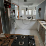 Sobrado à venda com 3 quartos, sendo 1 suíte, em Jardim Fonte Áurea, Poá, SP