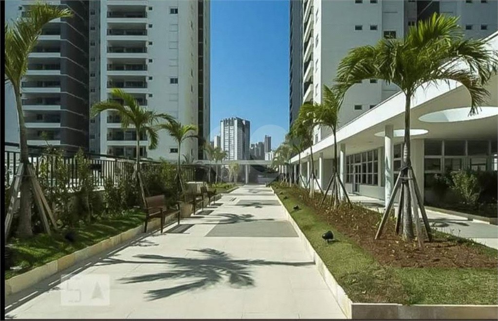 Apartamento à venda ou para alugar com 3 quartos, sendo 1 suíte,  em Parque Reboucas, São Paulo, SP