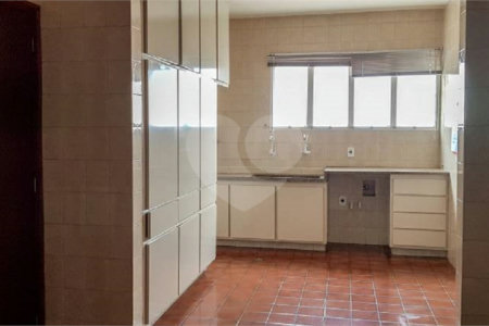 Apartamento no Condomínio Torello Dinucci