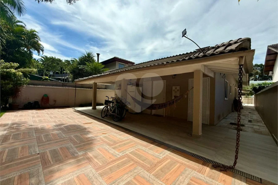 Casa à venda com 4 quartos, sendo 2 suítes, em Riviera de São Lourenço, Bertioga, SP
