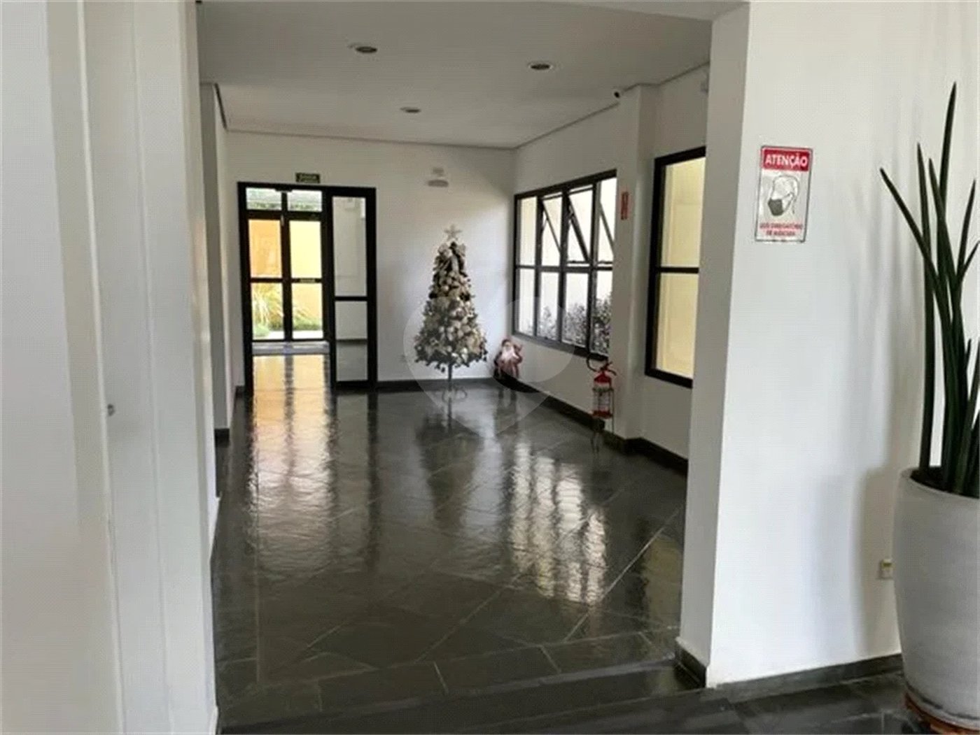 Apartamento para locação em Valinhos -SP 3 quartos, 1 banheiro, 1 vaga.