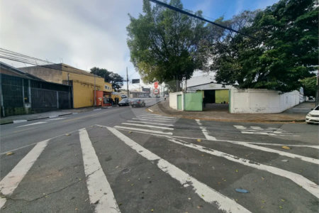 Galpão Comercial para Locação no Jardim do Trevo em Campinas com 276 m² de Área Construída e Amplo Terreno