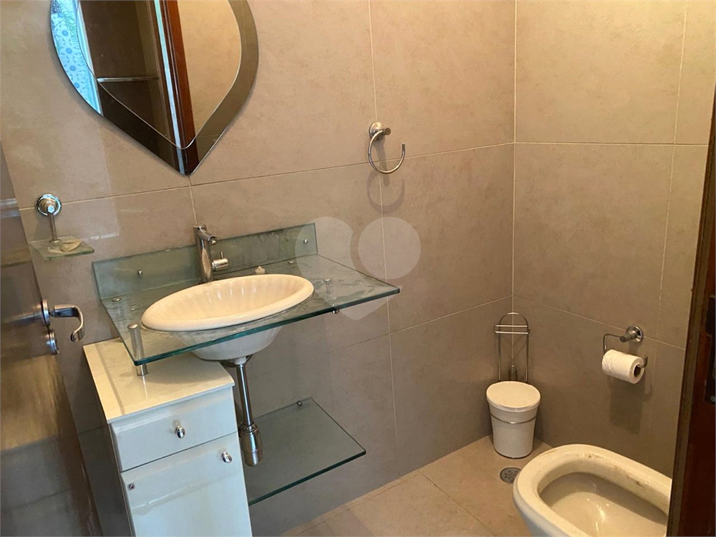 Casa à venda com 5 quartos, sendo 3 suítes, em Vila Rosália, Guarulhos, SP