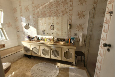 Sobrado à venda com 3 quartos, sendo 1 suíte, em Vila Hamburguesa, São Paulo, SP