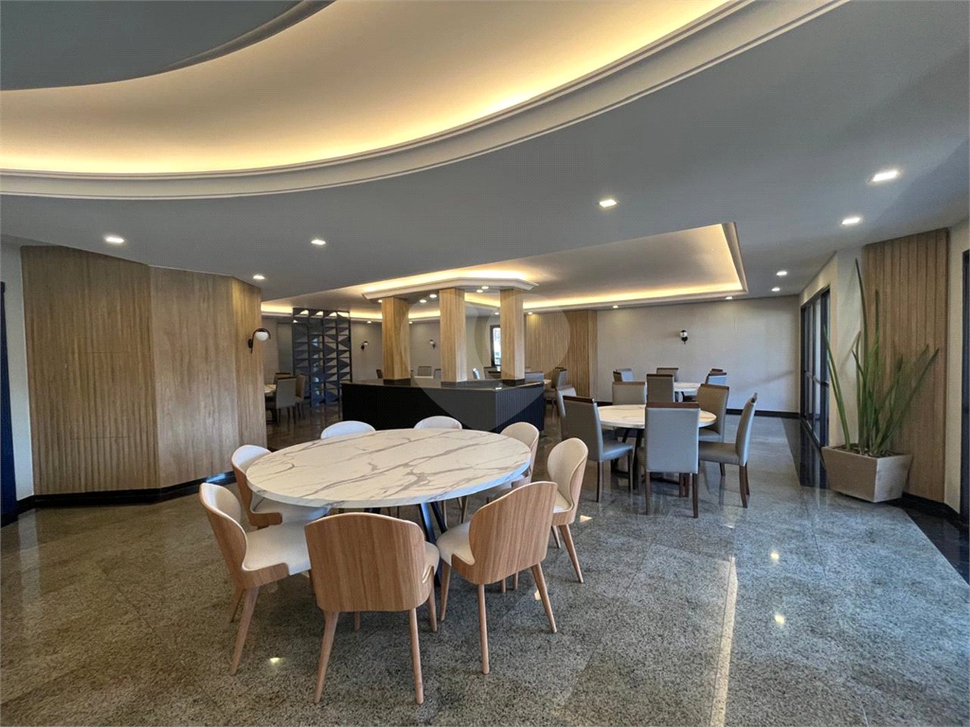 Apartamento à venda com 3 suítes no Centro, Sorocaba, SP