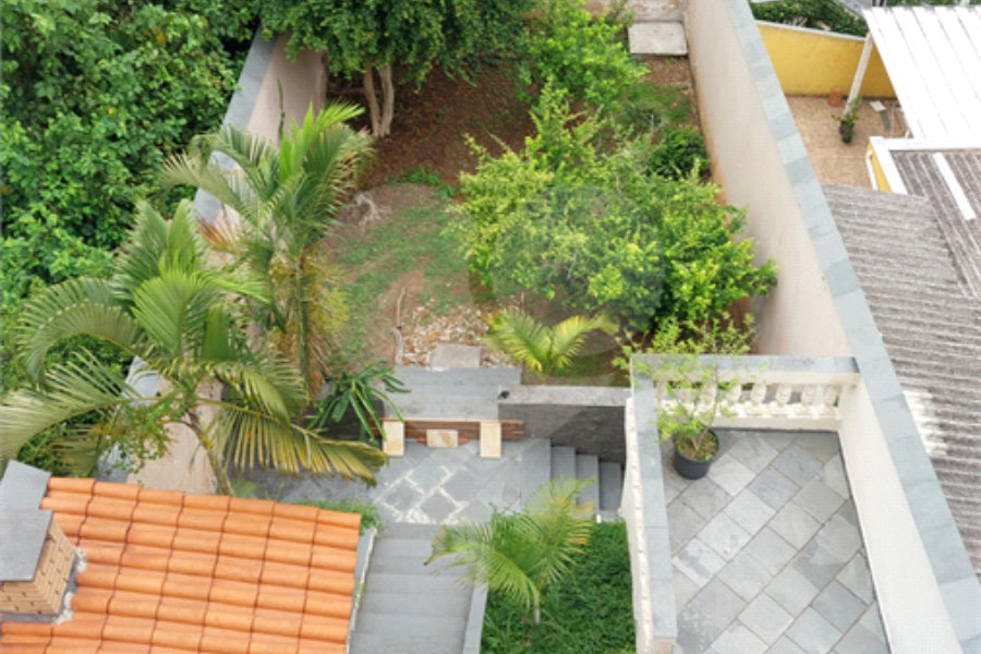 Casa à venda com 3 suítes em Vila Pereira Barreto, São Paulo, SP