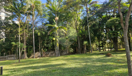 Terreno à venda no condomínio Chácara Santa Helena, São Paulo - SP