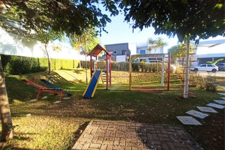 Casa à venda com 3 quartos, sendo 1 suíte, no condomínio Buona Vita, Atibaia - SP