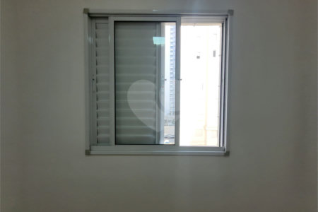 Apartamento à venda com 2 quartos em Vila Anastácio, São Paulo, SP