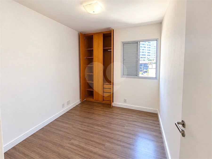 Apartamento de 44 m² com 2 dormitórios, varanda integrada e 1 vaga na Vila Guarani