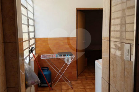 Casa Térrea à venda com 5 quartos em Barra Funda, São Paulo, SP