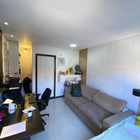 Casa à venda com 2 suítes no condomínio Pila, São Paulo - SP