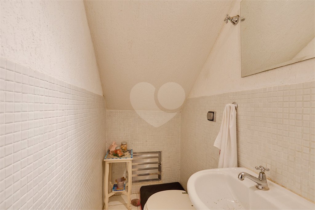 Sobrado à venda com 3 quartos, sendo 1 suíte,  em Alto da Boa Vista, São Paulo, SP