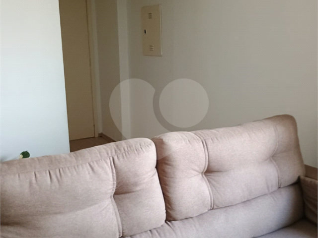 Apartamento à venda com 2 quartos em Parque Maria Domitila, São Paulo, SP