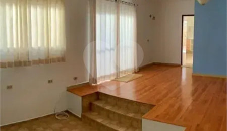 Sobrado à venda com 3 quartos, sendo 1 suíte,  em City Recanto Anastácio, São Paulo, SP