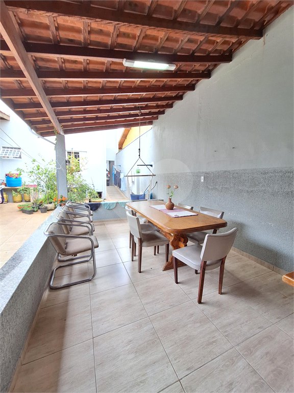 Casa à venda com 4 quartos, sendo 1 suíte,  em João Xxiii, Vinhedo, SP