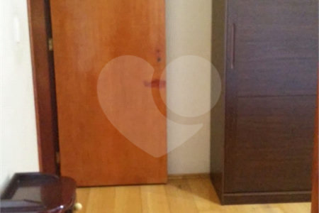 Sobrado à venda com 4 suítes em Vila Carrão, São Paulo, SP
