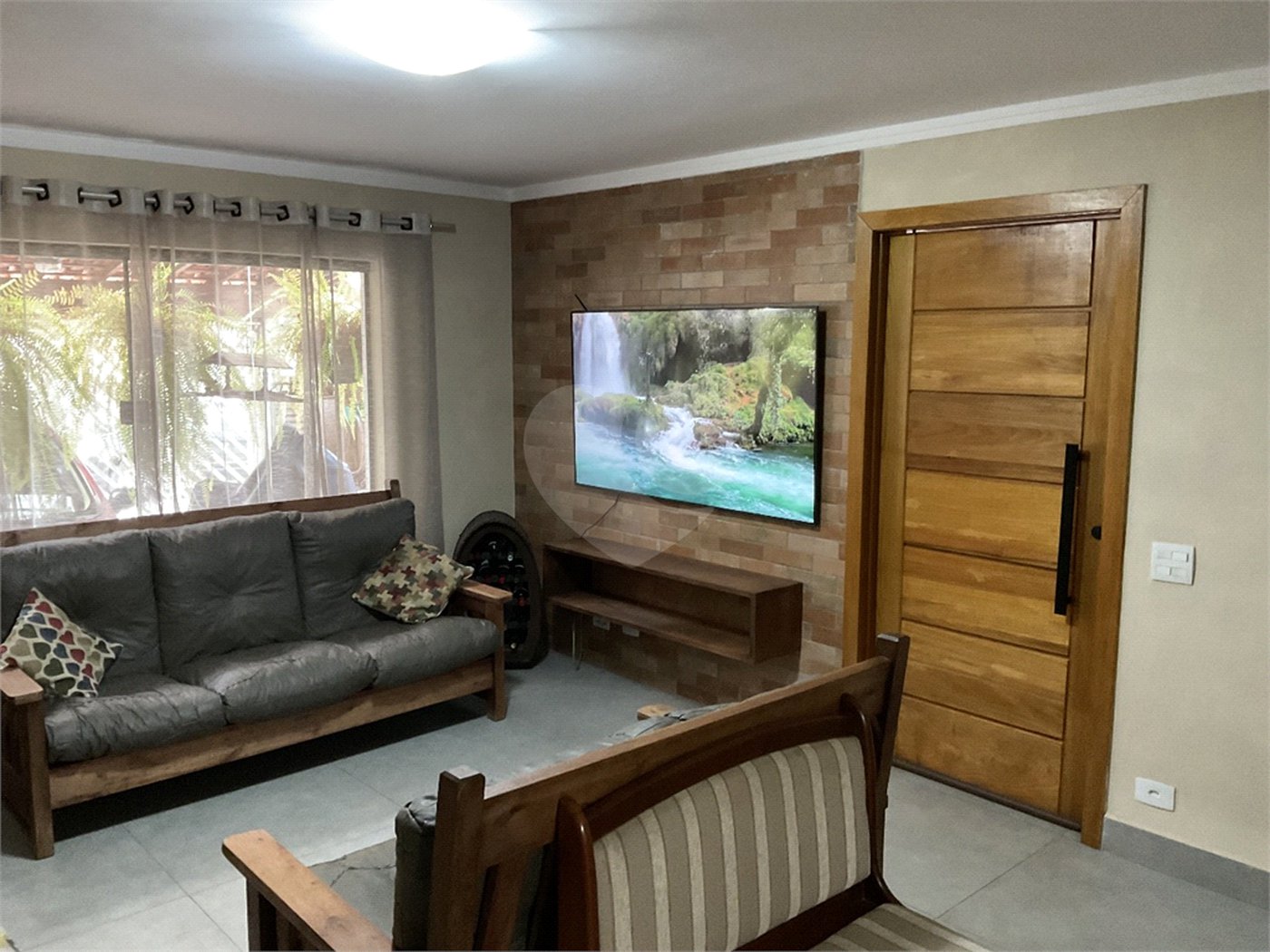 Sobrado à venda com 3 quartos, sendo 1 suíte,  em Horto Florestal, São Paulo, SP