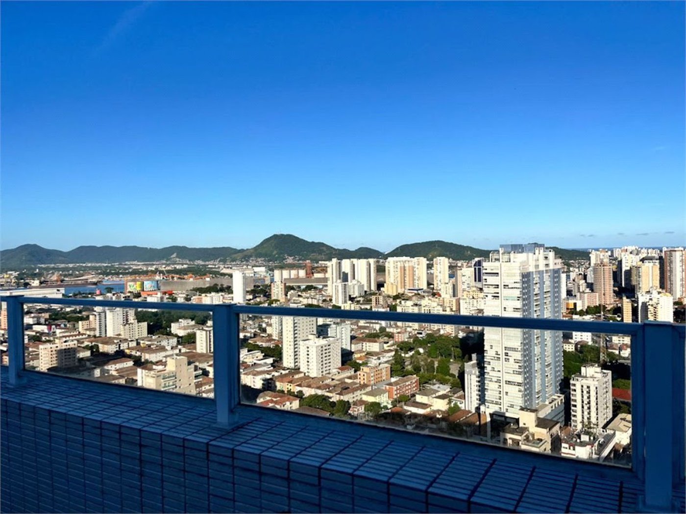 Apartamento com 1 quarto com hidromassagem e vista para o mar à venda em Aparecida - SP