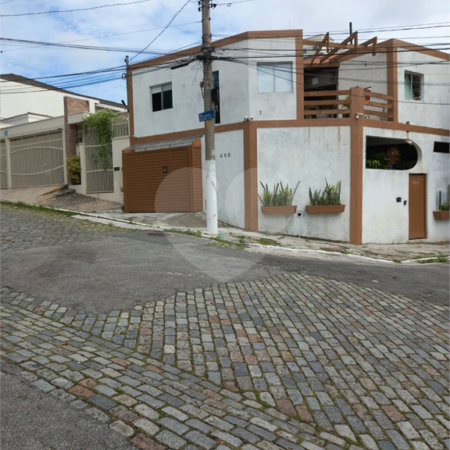 Sobrado à venda ou para alugar com 3 quartos, sendo 13 suítes, em Jardim São Paulo(zona Norte), São Paulo, SP