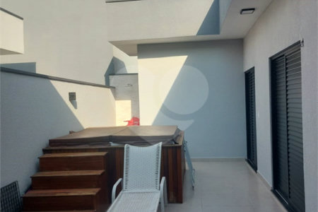 Casa à venda com 3 quartos, sendo 1 suíte, no condomínio Mantova, Indaiatuba - SP
