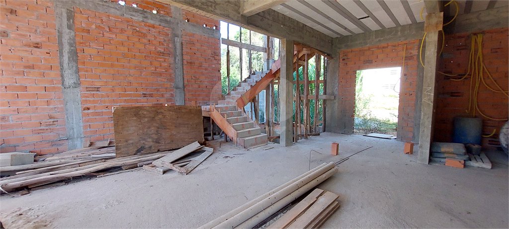 Casa à venda com 4 suítes no condomínio Sausalito, Mairiporã - SP